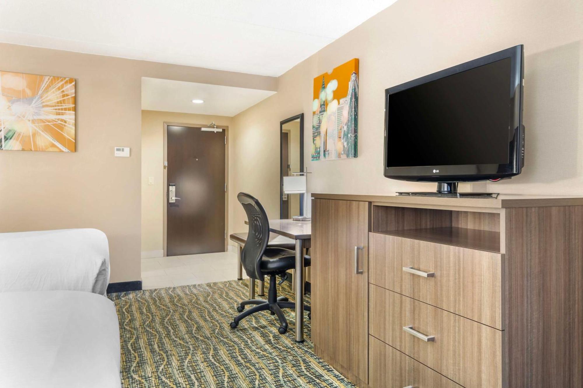 Best Western Plus New Englander Woburn Exterior photo