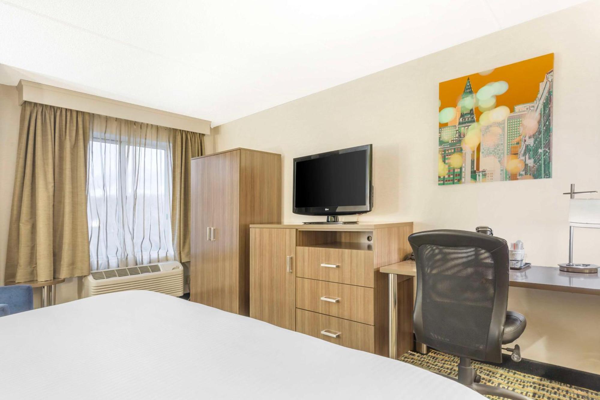 Best Western Plus New Englander Woburn Exterior photo