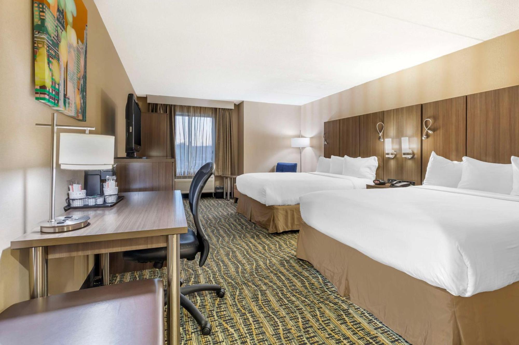Best Western Plus New Englander Woburn Exterior photo