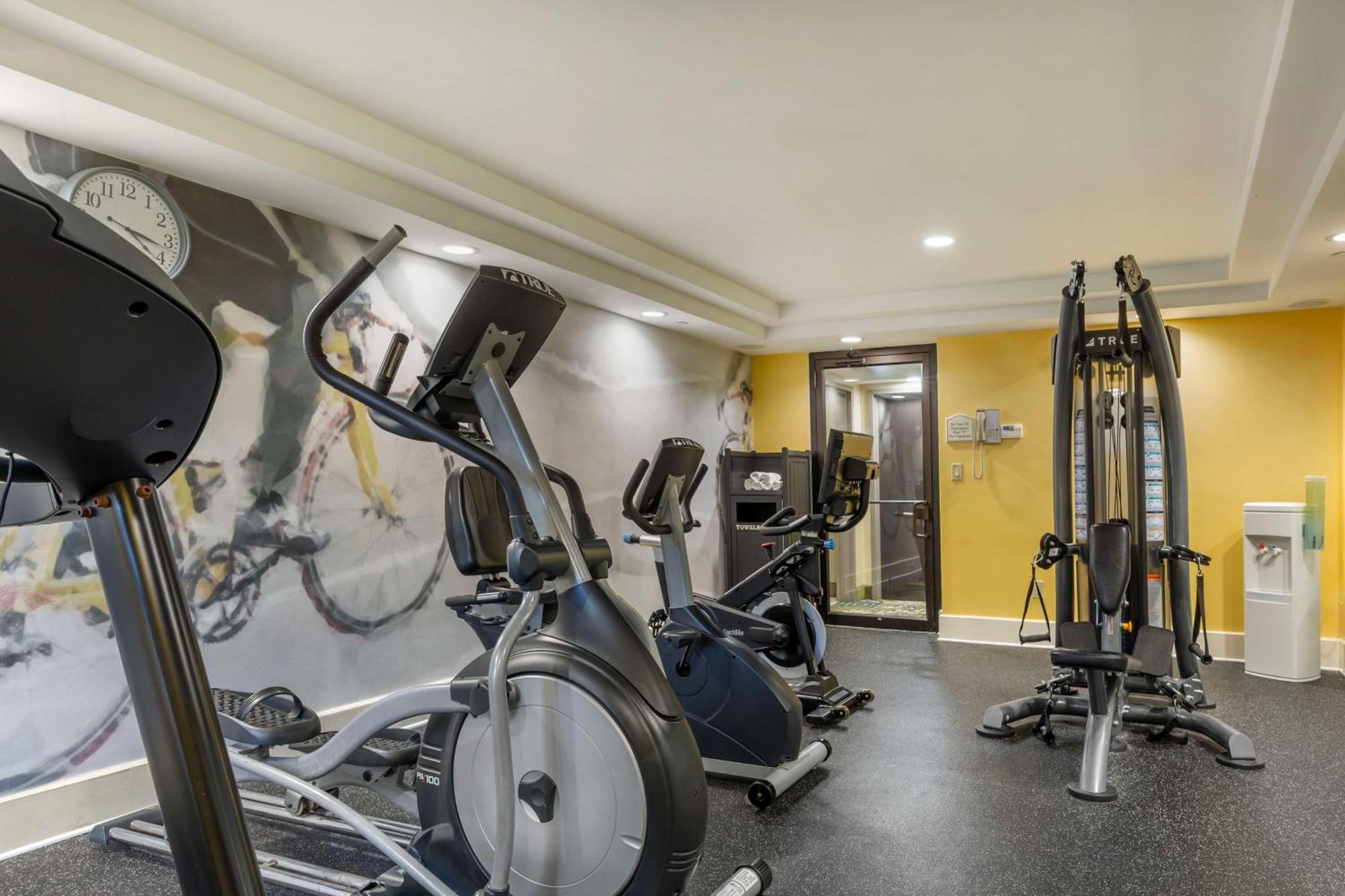 Best Western Plus New Englander Woburn Exterior photo
