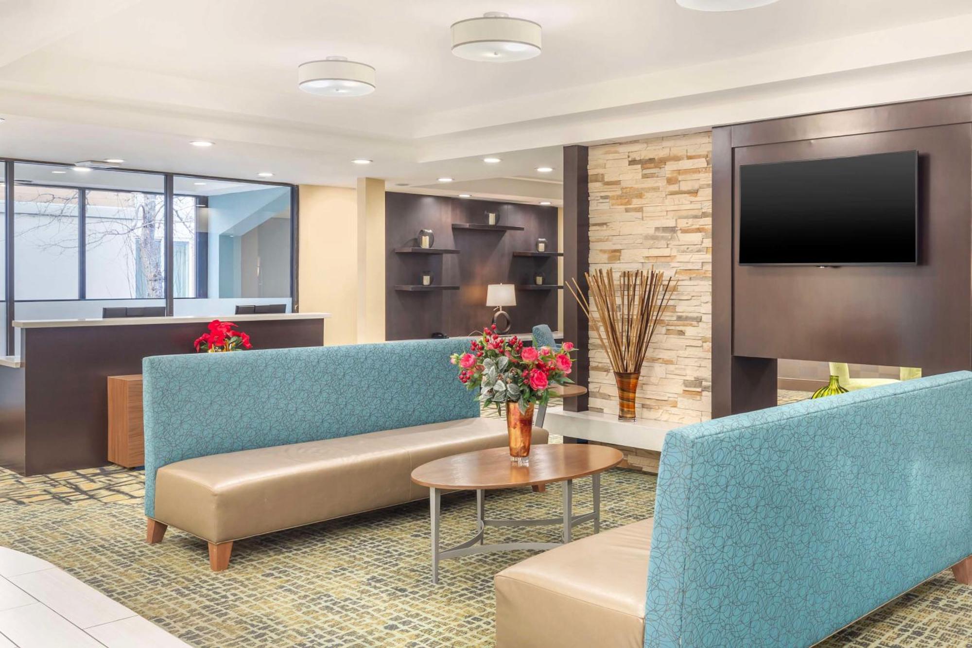 Best Western Plus New Englander Woburn Exterior photo