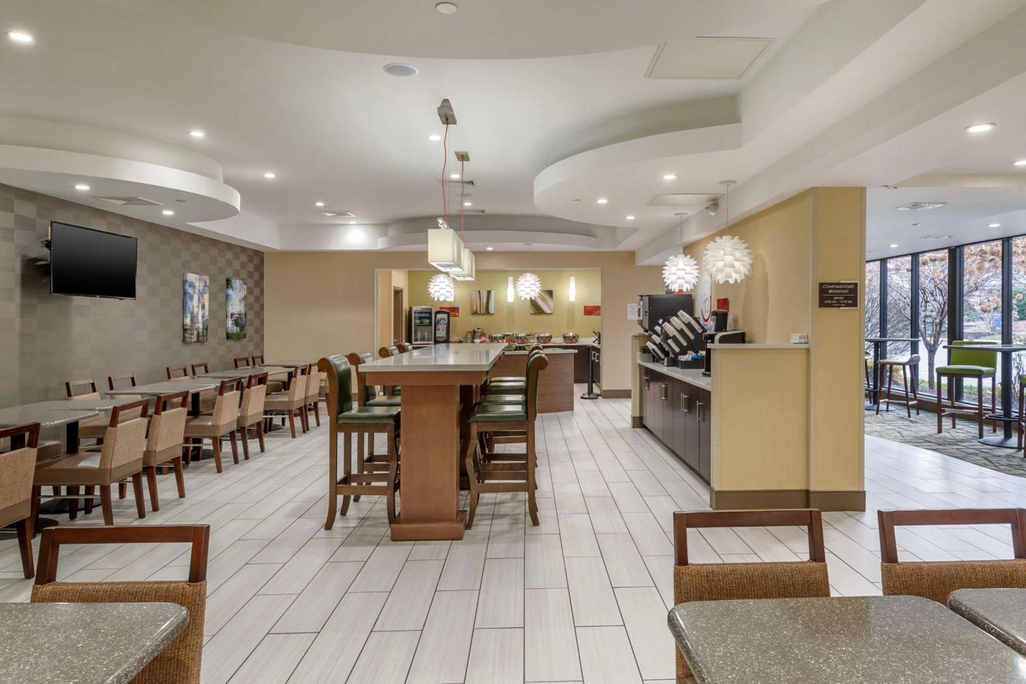 Best Western Plus New Englander Woburn Exterior photo