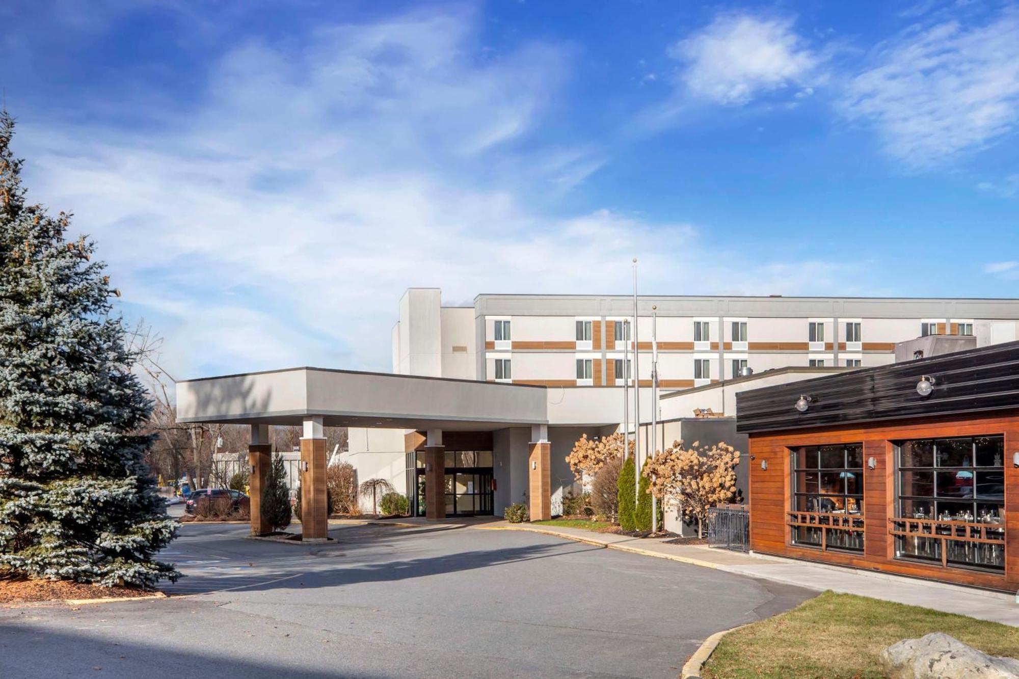 Best Western Plus New Englander Woburn Exterior photo